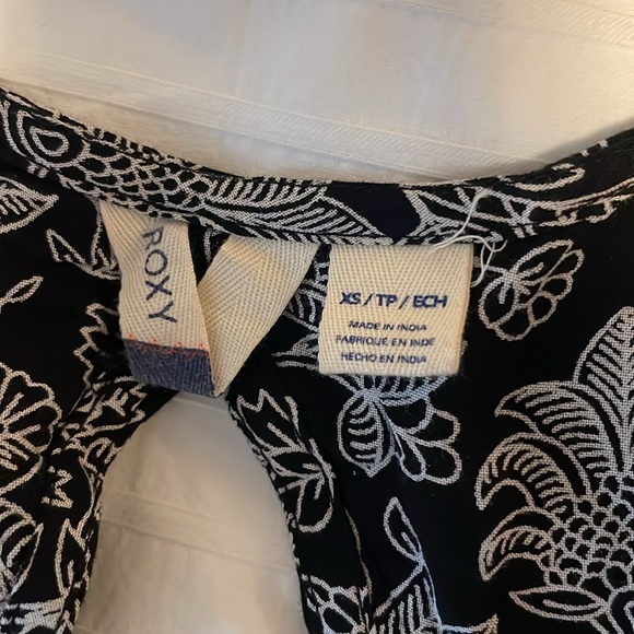 Stretchy Roxy 🌊 Sundress - Picture 10 of 11